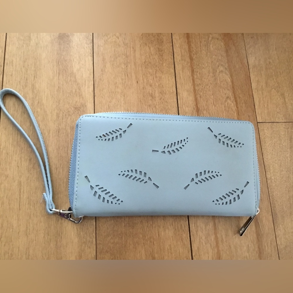 Blue wallet with zipper